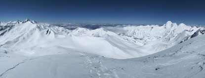 Entre le mont Valier à droite et le pic de Barlonguère à gauche, printemps 2022.