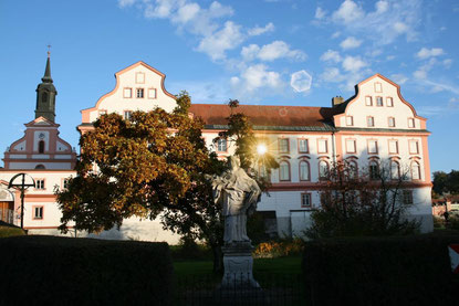 Schule Neuhaus/Inn Okt2013                      (Foto: Dichtl F.)
