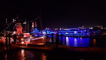 Spaziergang von der HafenCity zu den Ladungsbrücken