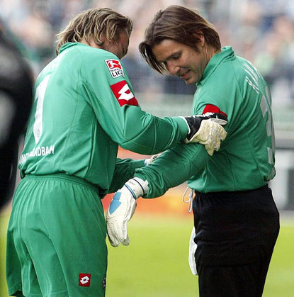 Letztes Spiel auf dem Bökelberg 2004, letztes Spiel für Uwe Kamps, seit 2002 Stand-by-Profi mit der Trikot-Nr. 38 (links: Jörg Stiel).