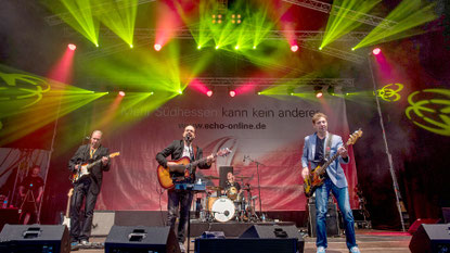 Partyband DESPERADO mit Andreas Simon an den Drums Schlossgrabenfest Echobühne