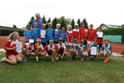 Foto: Roland Sager - TCA / hinten stehend: Louis Reber; hinten links: TC Aidenbach; hinten rechts TC Ruhmannsfelden I, vorne links: TeG Neustadt-Pförring, vorne rechts: TC Eging 