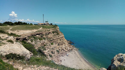 Rando Plaisir de Randos Canétoises au départ du phare de Leucate entre  falaises et étang le 1er juin 2018