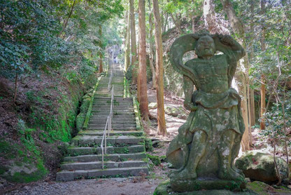 文殊仙寺の仁王像