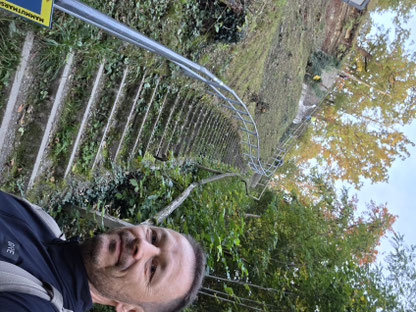Beim Mammutmarsch Stuttgart 2025 auf einer langen Treppe – Symbol für Ausdauer und Training im Alltag