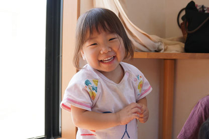 楽しそうに笑顔を見せてくれた小さな女の子