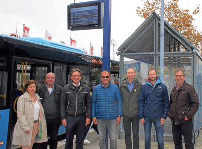 Hauptamtsleiterin Anette Reich, Bauamtsleiter Werner Kleiber, Bürgermeister Dr. Alexander Eger, Bauamtsleiter Lutz Römmer, Mobilitätsmanager Sascha Rachow, Projektleiter Maximilian Schrörs (iqu Systems GmbH) und Planer Harald Weber (v. li.)