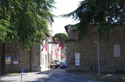 Stadttor bei der Via Gramsci in Montefalco