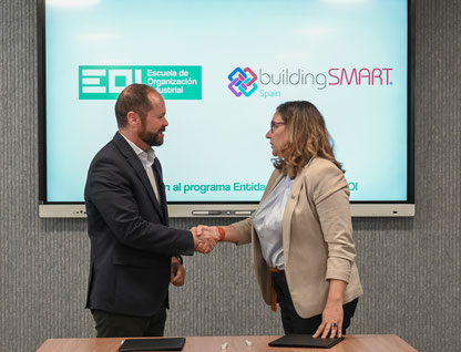 Diego Crecente (EOI) y María Benítez Balseiro (buildingSMART Spain)