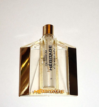 HERITAGE - TUBE EAU DE PARFUM ENCHASSE DANS COQUE EN PLASTIQUE