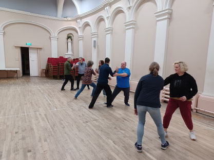 Beginner's Tai Chi Ashbourne. Learn 24 Yang Style Tai Chi. 