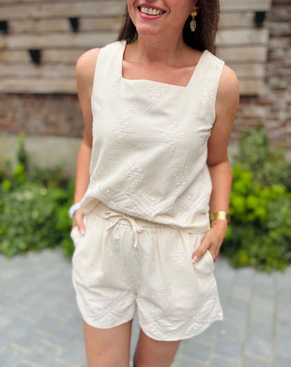 VETEMENT FEMME SHORT BRODÉ LILI & LALA