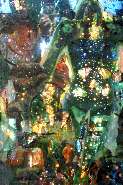 Collages & techniques mixtes sur plexiglas, 170x40cm, 2013.Détails, partie supérieure.