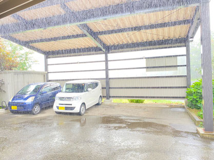 高山市の整体、屋根付き駐車場