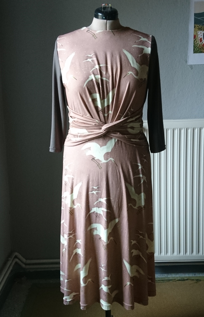 Self sewn dress from jersey fabric with crane motifs © GriseldaK 2019