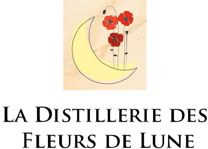 la distillerie des fleurs de lune, hydrolats, eaux florales, alambic, plantes médicinales, baumes, huiles essentielles, huiles de massage, bien être, Roses