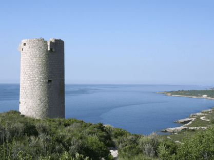 Torre Badum en la Sierra de Irta, Castellón, Comunidad Valenciana.