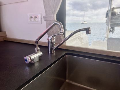 Robinet eau de mer catamaran Lagoon 42 recent écologie tourisme vert voyage durable