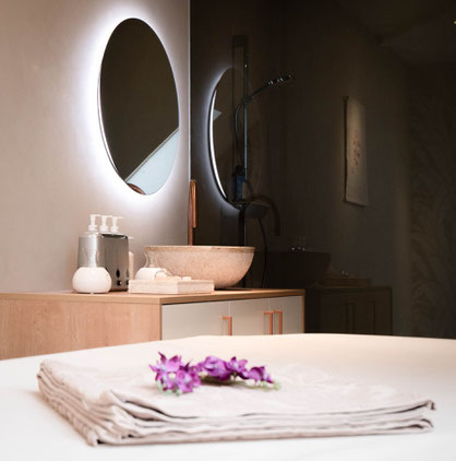 Ayurveda Behandlungsraum Handherz