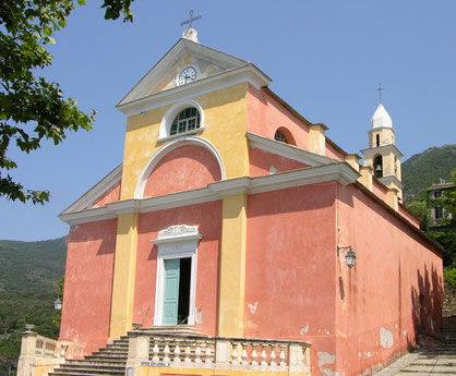 Nonza - Eglise Sainte Julie construite en 1575 sur un édifice plus ancien mentionné en 1483 ; entièrement transformée au XIXè s.