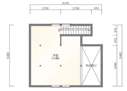 小屋裏納戸は中央で普通に立てる2階建て。1階の収納力を補い、子供部屋にもなる広さ。