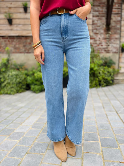 VETEMENT FEMME JEAN COUPE DROITE JUBYLEE