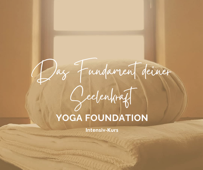 Menschen in Meditation beim Yoga