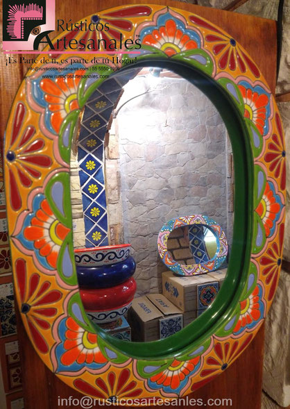 Espejo Realzado Decorado tipo Talavera Modelo Jumbo de 72 x 49 cm