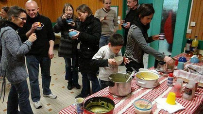 Cette soirée soupe de Pluri'Ailes a permis aux participants d'échanger leurs meilleures recettes. 