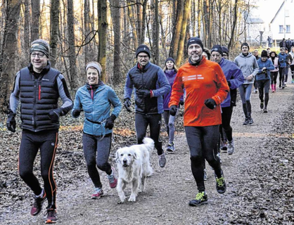 Gut besucht und doch familiär: Beim Silvesterlauf des ATV trifft Sport auf Geselligkeit. Foto: D. Müller