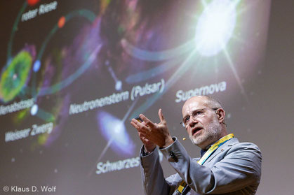 Eventfotograf München, Tagungsfotografie: Harald Lesch als Redner einer Tagung im Congress Center Garching