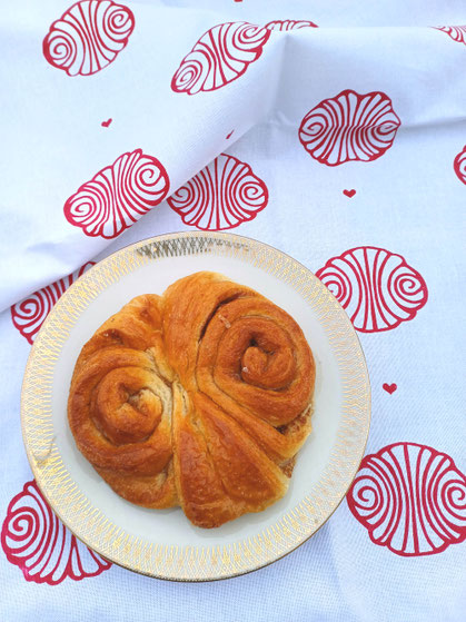Geschirrtuch Franzbrötchen mit Herz