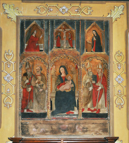 Volpajola-retable de 1511-Blaise et Pierre à gauche-Vierge à l'Enfant au trône au centre-Martin & Césaire à droite. Retable de bois retrouvé dans une chapelle détruite pendant les guerres de Sampiero
