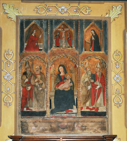 Volpajola-retable de 1511-Blaise et Pierre à gauche-Vierge à l'Enfant au trône au centre-Martin & Césaire à droite. Retable de bois retrouvé dans une chapelle détruite pendant les guerres de Sampiero