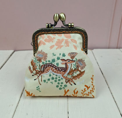 porte-monnaie rétro femme, bourse vintage en tissu avec imprimé biche, fermoir métallique bronze, bourse à bijoux vintage, artisanat de France