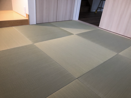 縁なし畳が敷き込まれている部屋