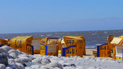  Strandkörbe am Strand vor Cuxhaven