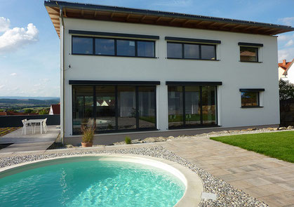 Auch das Passivhaus Premium im Fränkischen Münnerstadt nimmt an Tagen des Passivhauses teil. Foto: A. Miller