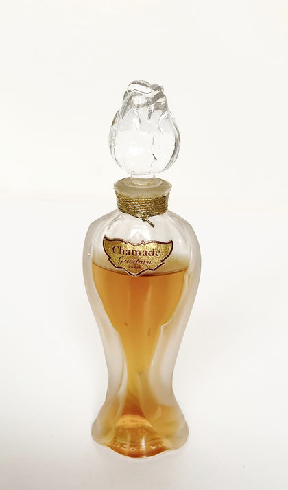 CHAMADE -  PETIT FLACON AVEC BOUCHON EN VERRE EN FORME DE BOUTON DE ROSE  -  CONTIENT DU PARFUM