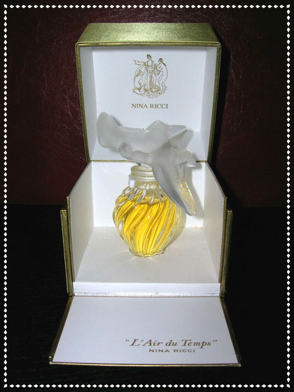 L Air Du Temps Flacons Collectionsautourduparfum Par Annick Augu