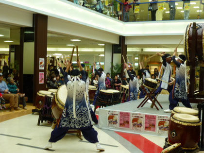 写真の曲は「Re stand」です。身内ながら、子供たちの学年が上がるのに伴って、年々、上達していくのを感じます!この日もとても良かったです(^_^)b