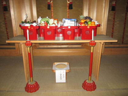 外陣に献供された大祭神饌