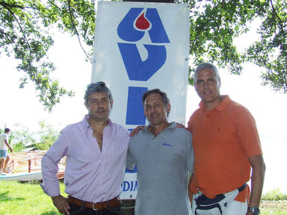 Il Presidente Giovanni Natale con il Sindaco Mario Fanelli e il presidente del Club Nautico Giuseppe Fabri