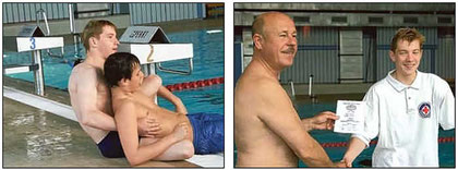 links: Ich bei einer Übung zum Rettungsschwimmabzeichen. rechts: Herr Möhl überreicht mir die Urkunde für das Rettungsschwimmabzeichen in Bronze