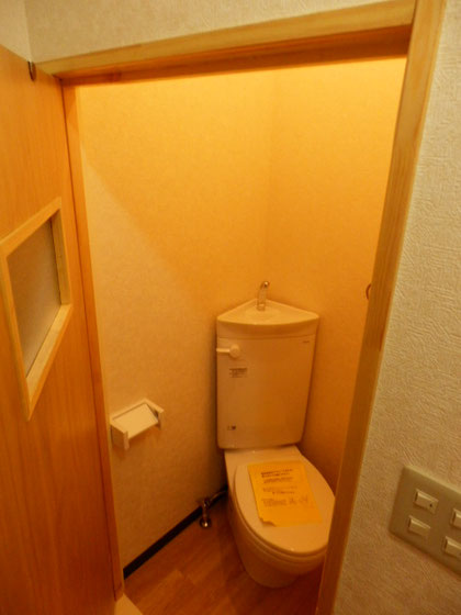 おんぼろ1号で実証済、ななめ配置の洋式に変更
