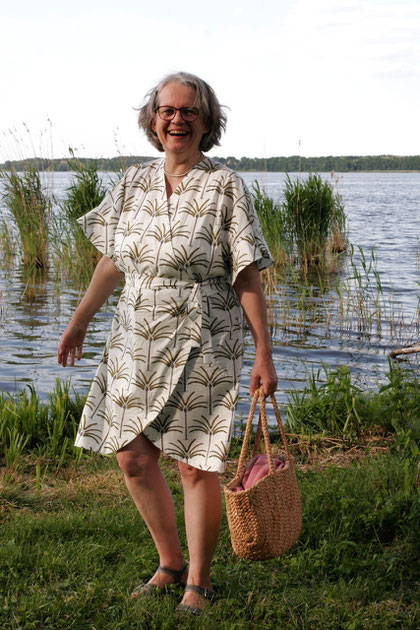 Summery wrap dress based on the pattern 'Annalise' from La Maison Victor 2/2019 © Griselka 2023