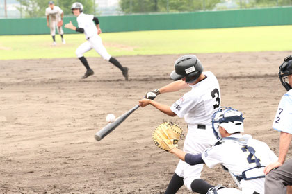 最終回2アウト、1点をもぎとるヒット!
