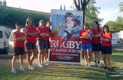 Jugadoras del XV Sanse Scrum durante las Jornadas de Promoción del Rugby en las Fiestas de San Sebastián de los Reyes 2009