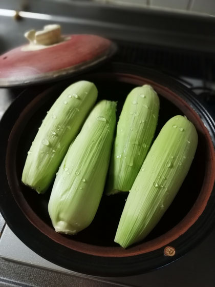 陶芸家　ブログ　茨城県笠間市　土鍋　トウモロコシ　直火蒸し　美味しい調理法　旬の野菜　無水調理