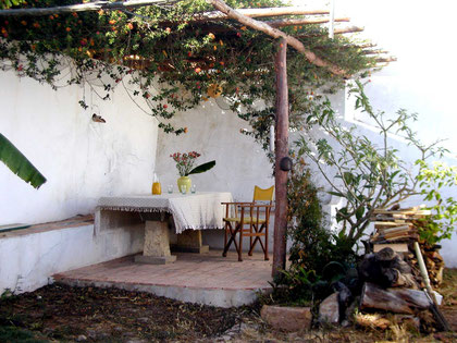 Casa de Baixo, Patio, Raposeira, Algarve
